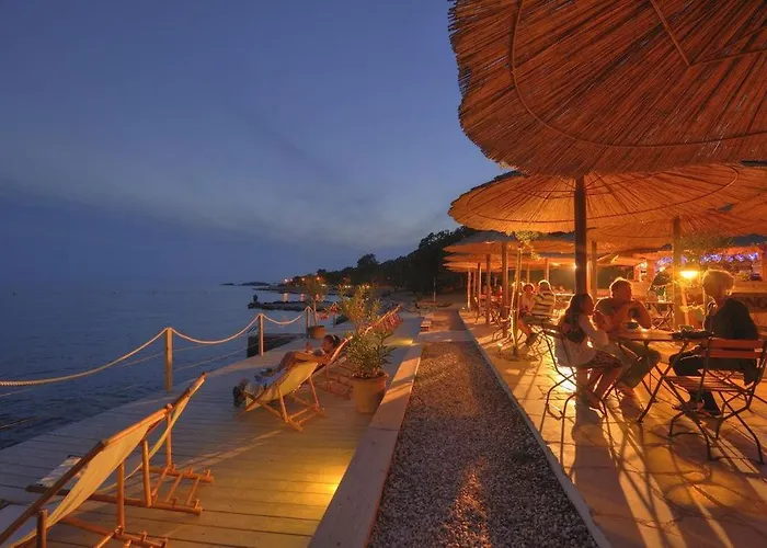 База отдыха Eurocamp Mobile Homes At Campsite Bijela Uvala Пореч