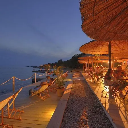 Vakantiepark Eurocamp Mobile Homes At Campsite Bijela Uvala Poreč