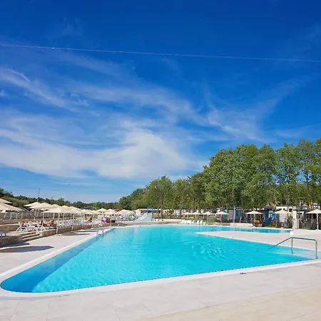 Vakantiepark Eurocamp Mobile Homes At Campsite Bijela Uvala