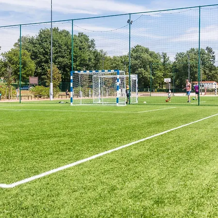 Semesterpark Eurocamp Mobile Homes At Campsite Bijela Uvala