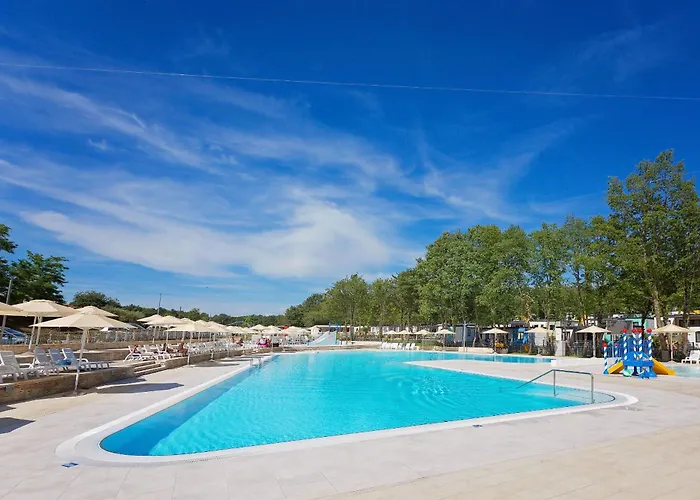 Üdülőpark Eurocamp Mobile Homes At Campsite Bijela Uvala