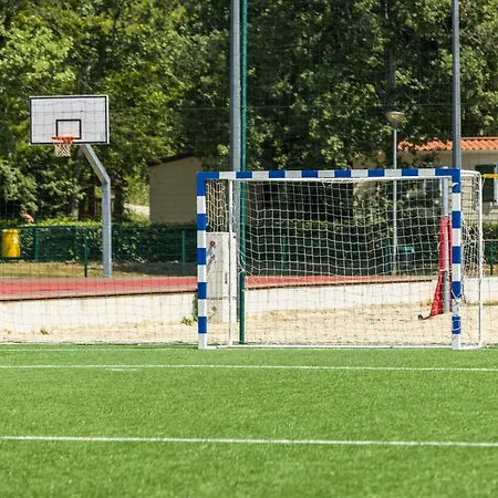 Eurocamp Mobile Homes At Campsite Bijela Uvala База отдыха Пореч